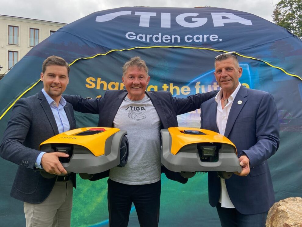 Stiga-Team präsentiert auf den Strategie-Tagen 2025 die neuen autonomen Mähroboter mit Vista-Technologie